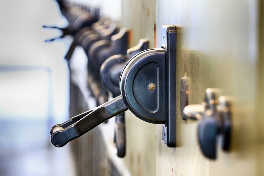 Kuvvetli Akım Sistemleri